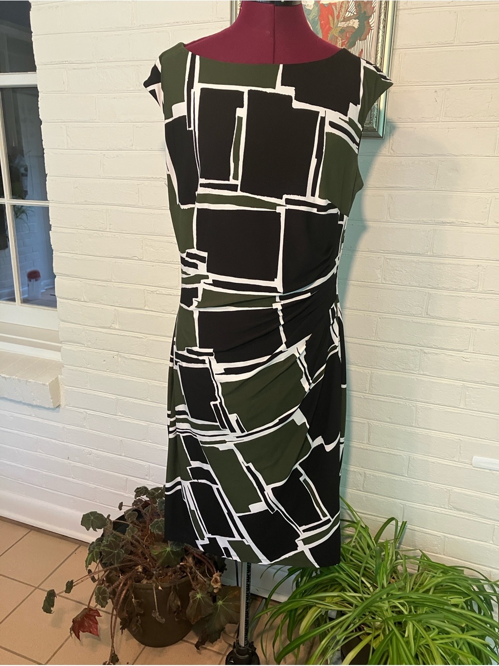 Chaps Olive, Black & White Geometric Sheath Dress Large